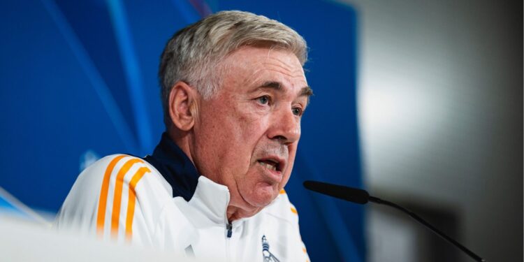 Ancelotti pede paralisação do futebol