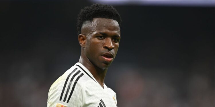 Vini Jr em ação após perder a Bola de Ouro