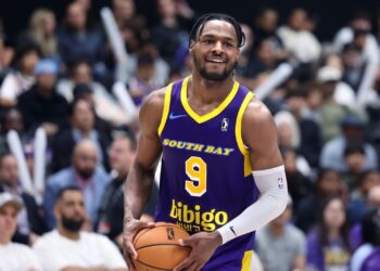 Bronny James estreia na G League