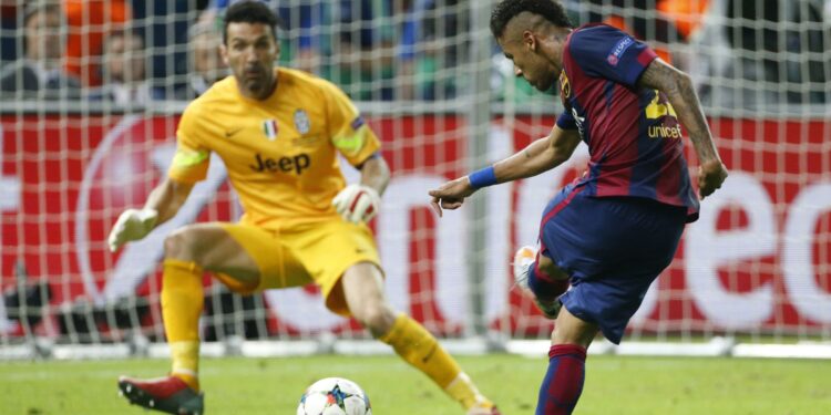 7 goleiros lendários que marcaram gerações no futebol