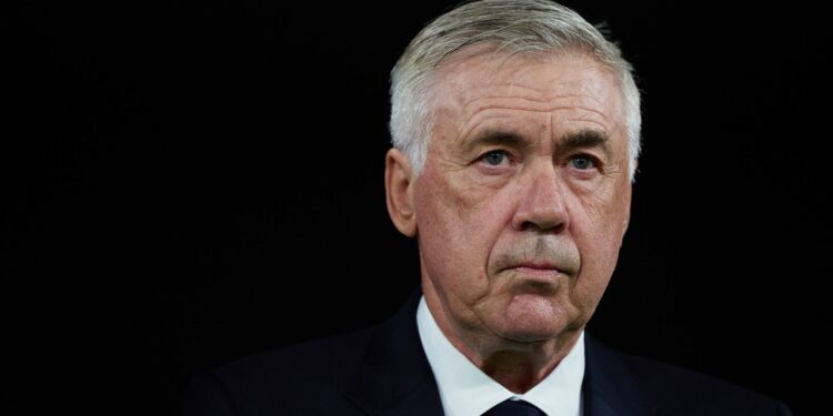 Carlo Ancelotti durante Real Madrid x Milan