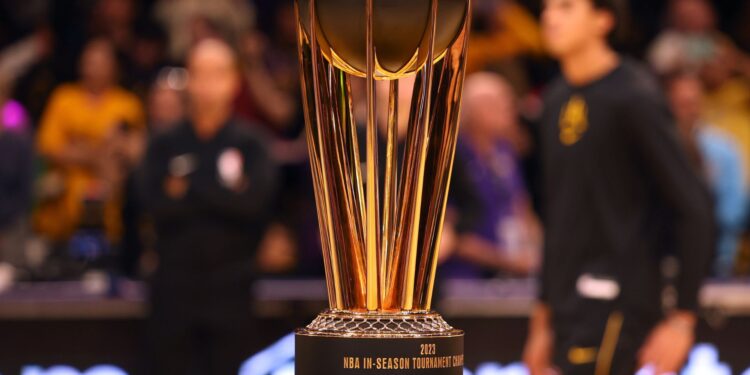 Troféu da Copa NBA na temporada 2023/2024