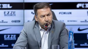 Augusto Melo, presidente do Corinthians, corre risco de Impeachment no clube.