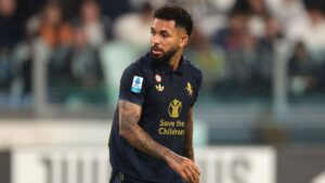 Douglas Luiz em ação pela Juventus, em partida do Campeonato Italiano