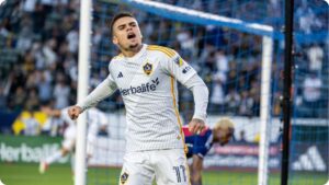 Gabriel Pec venceu prêmio na MLS, superando Suárez