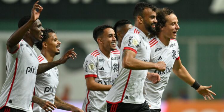 Cruzeiro x Flamengo: gol David Luiz de falta