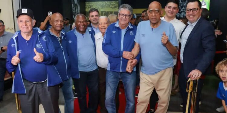 Lançamento da exposição em homenagem ao legado de Rei Pelé