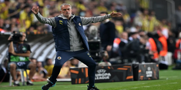 Mourinho critica a liga turca: "Se soubesse que era assim..."