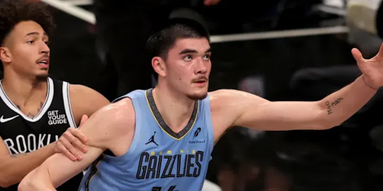 Zach Edey dos Grizzlies se iguala a Hakeem Olajuwon; Entenda