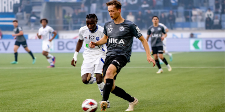 Zagueiro de só 22 anos se aposentou do futebol por religião; Veja