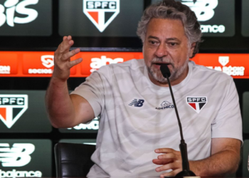 Julio Casares vai contra decisão da CBF sobre os estaduais; Veja