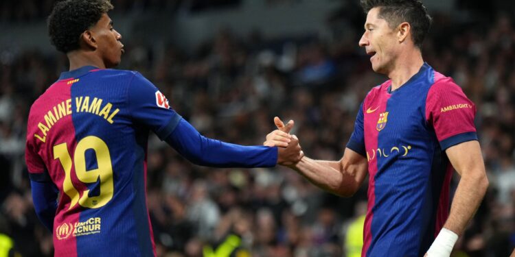 Lamine Yamal e Robert Lewandowski estão lesionados no Barcelona