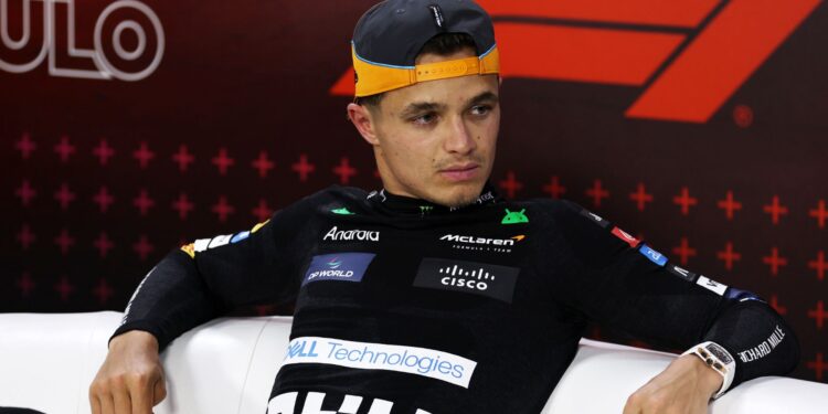 Lando Norris, piloto da McLaren na F1, em coletiva de imprensa