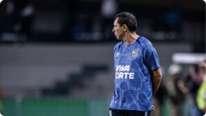 Marcelo Teixeira responde Carille sobre planejamento