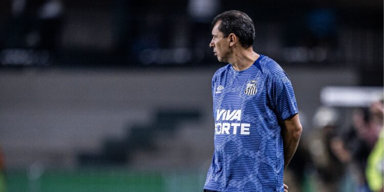 Marcelo Teixeira responde Carille sobre planejamento