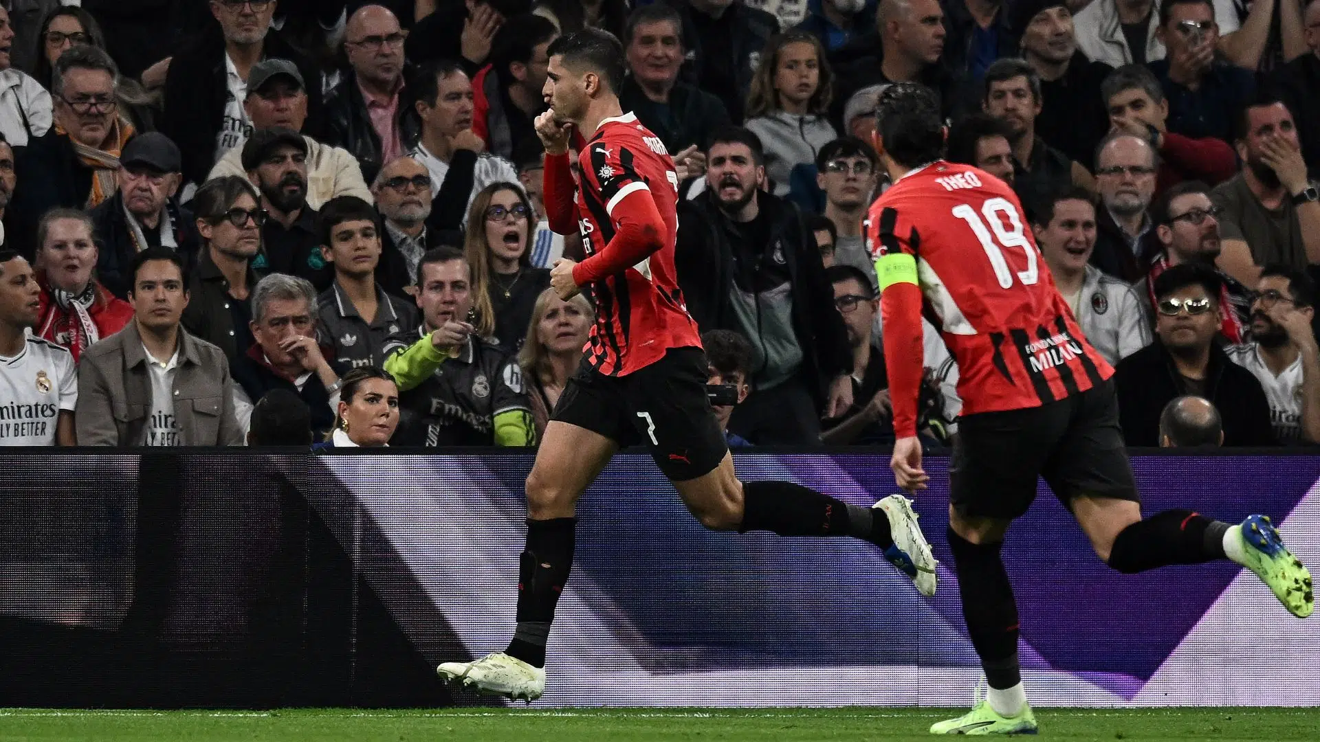 Álvaro Morata comemorando gol contra o Real Madrid, pela Champions League 