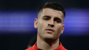 Álvaro Morata em trabalho de aquecimento do Milan