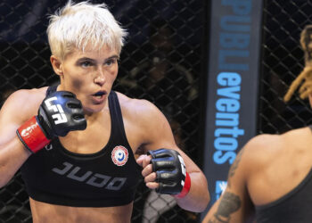 Natasha Kuziutina manteve cinturão do LFA - Foto: LFA Brasil
