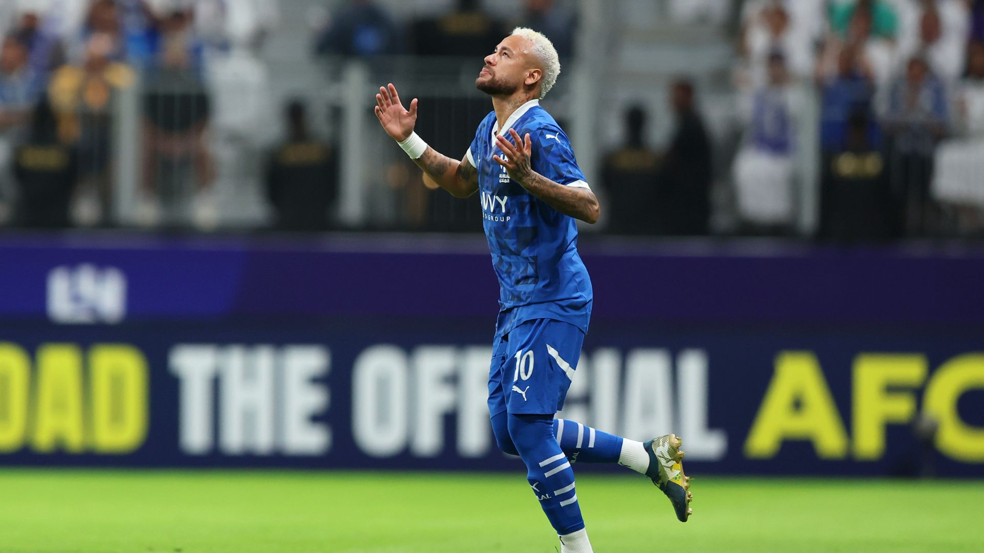 Momento que Neymar entrou para seu segundo jogo em 2024