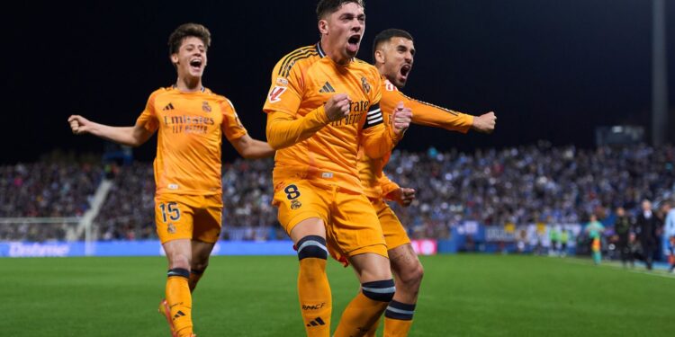 Real Madrid vence Leganés e encosta no líder Barcelona