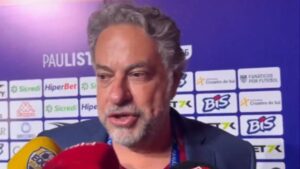 Julio Casares, presidente do São Paulo, em cerimônia da FPF