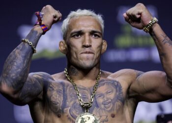 UFC 309 terá Charles Oliveira e Jon Jones no octógono