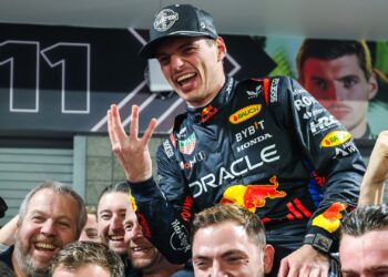 Verstappen comemorando o tetracampeonato mundial em Las Vegas