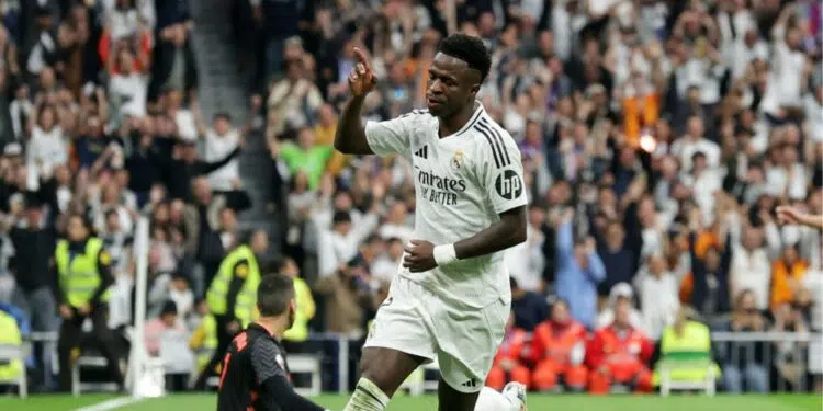 Vini Jr comemora primeiro gol marcado contra o Osasuna
