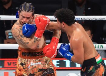 Whindersson Nunes em ação no evento de Mike Tyson e Jake Paul