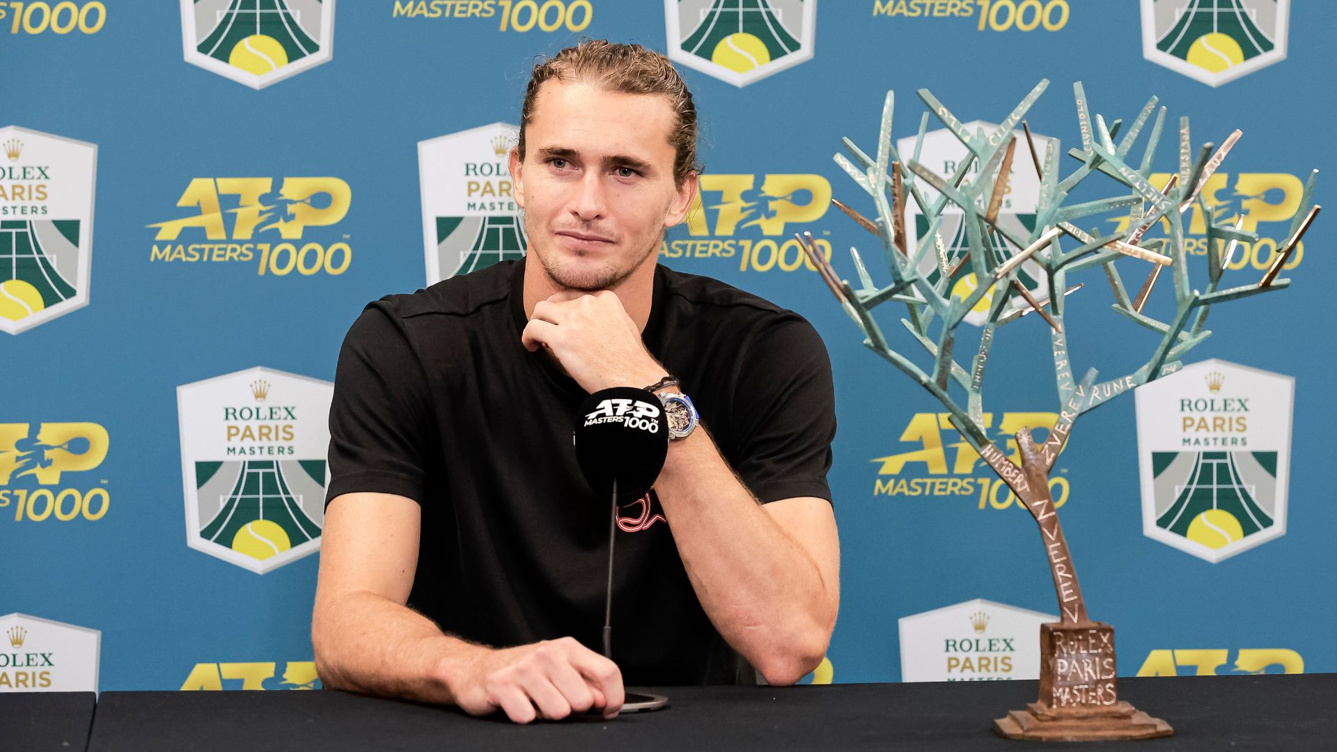 Alexander Zverev em entrevista coletiva após a conquista do ATP de Paris
