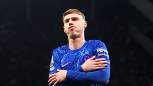 Cole Palmer, do Chelsea, comemora seu segundo gol marcado contra o Tottenham
