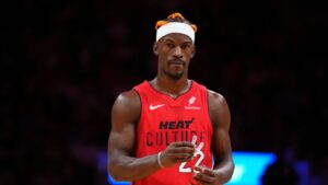 Jimmy Butler, do Miami Heat, durante jogo contra o Toronto Raptors