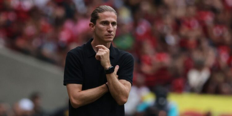 Filipe Luís, técnico do Flamengo, durante partida contra o Vitória, válida pelo Brasileirão