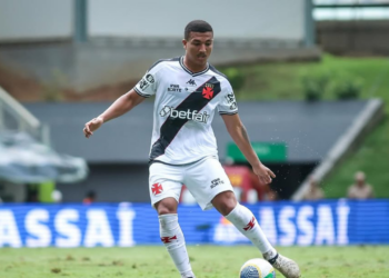 Vasco teve novo patrocínio desde o jogo contra o Cuiabá. Fonte: Dikran Sahagian / Vasco da Gama