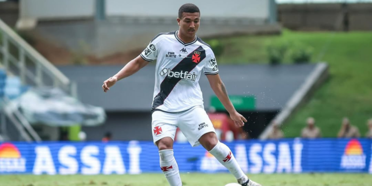 Vasco teve novo patrocínio desde o jogo contra o Cuiabá. Fonte: Dikran Sahagian / Vasco da Gama