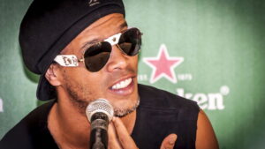 As transferências mais polêmicas do futebol que chocaram o mundo!