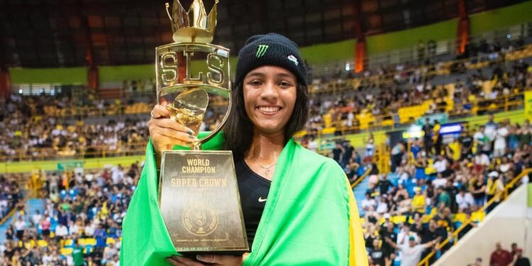 Créditos: @rayssalealsk8