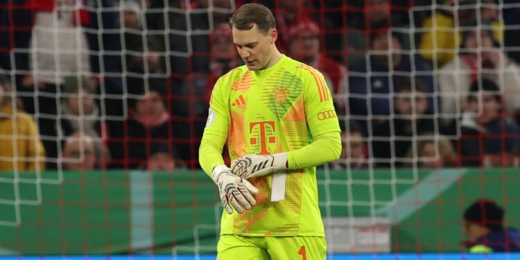 Neuer foi expulso em Bayern x Leverkusen.