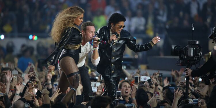 Beyoncé se apresenta na NFL.