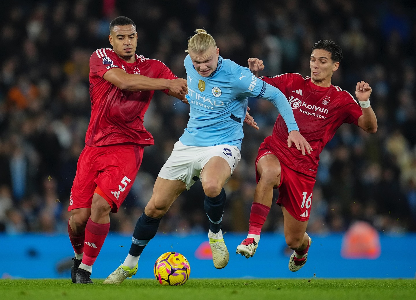 Imagem do jogo entre Manchester City e  Nottingham Forest - Fonte: @erling