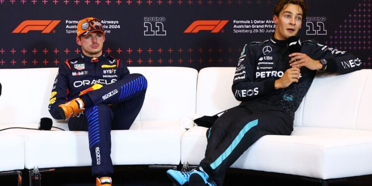 Max Verstappen e George Russell na F1.