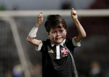 Vencedor do Fifa The Best, Gui Gandra durante jogo do Vasco em São Januário