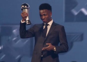 Vini Jr discursa no Fifa The Best.
