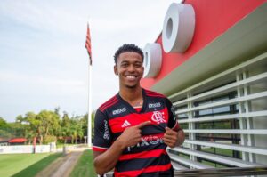 Carlinhos atacante do Flamengo - Fonte: @flamengo