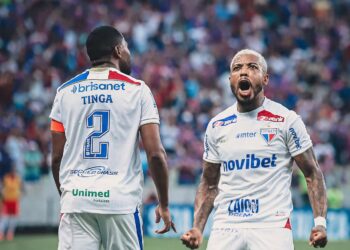 Marinho e Tinga, jogadores do Fortaleza - Fonte: @fortalezaec