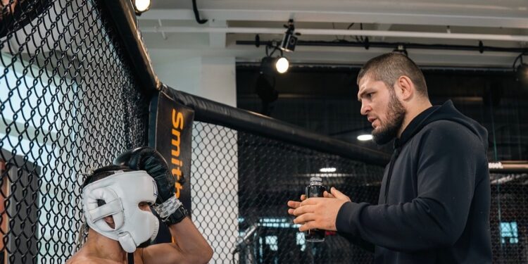Khabib Nurmagomedov - Fonte: @khabib_nurmagomedov