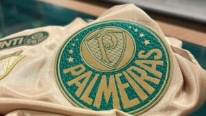 Palmeiras abre espaço com oito saídas e intensifica busca por reforços para 2025
