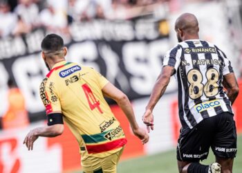 Patrick atuando pelo Santos - Fonte: @patrickchoco