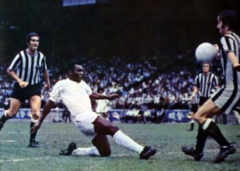 Pelé atuando pelo Santos - Fonte: @pele