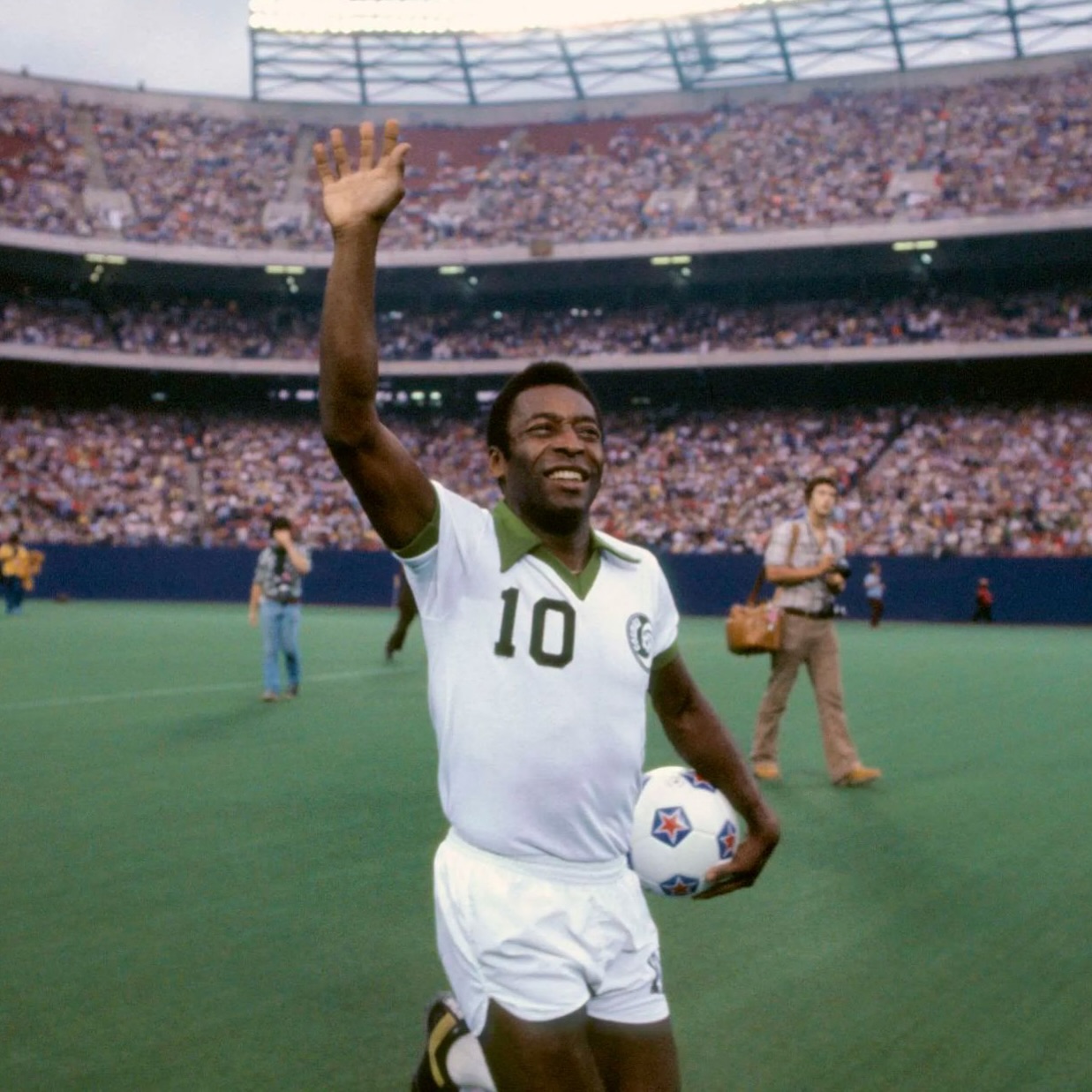 Pelé com uniforme do NY Cosmos - Fonte: @pele